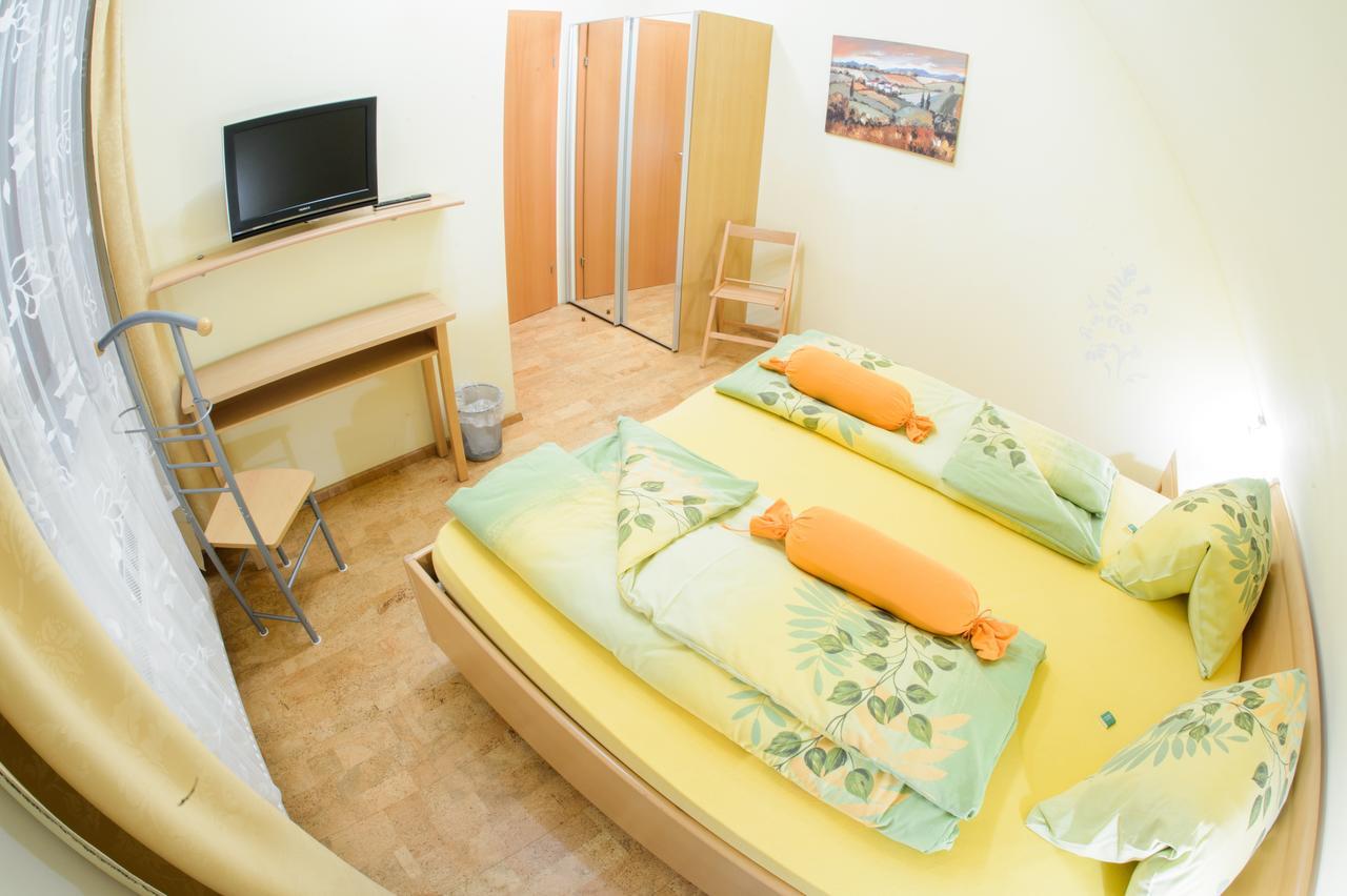 Gaestehaus Haiminger Ehemalig Schmelz Вайсенкірхен-ін-дер-Вахау Екстер'єр фото